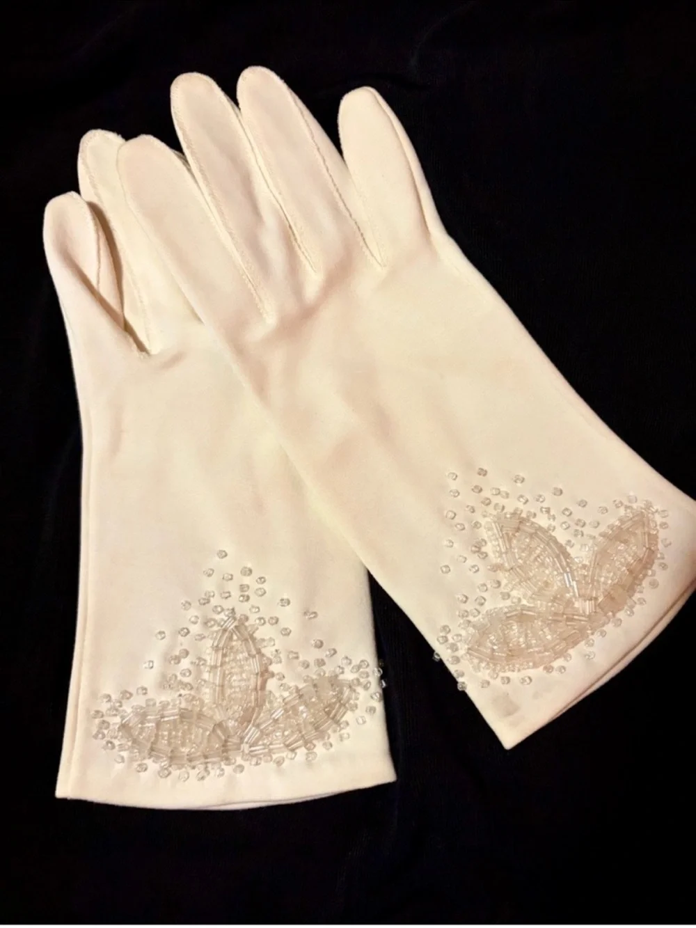Elegant Hand Beaded Ivory Women's Gloves Vintage
